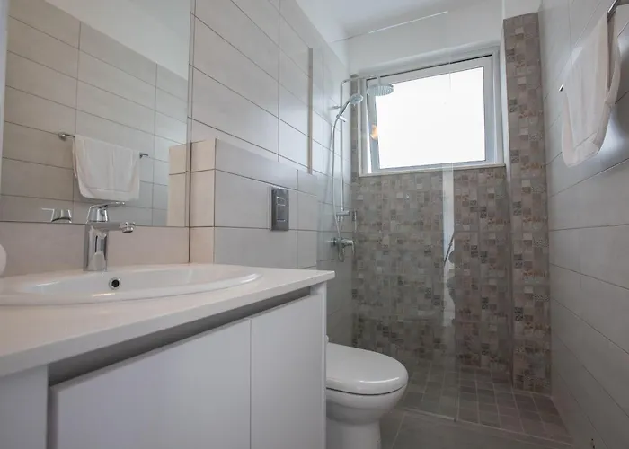 Schoene Olivine Pearl Ol5 Mit Garten By Interhome * プロタラス