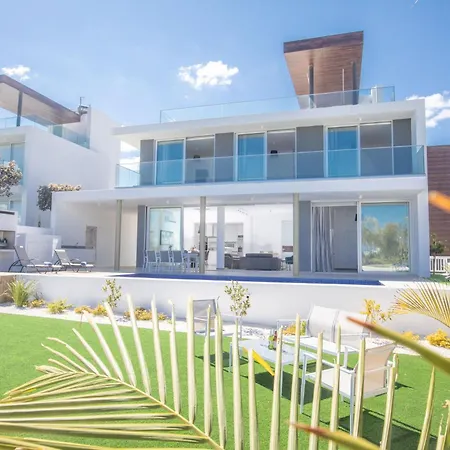Schoene Olivine Pearl Ol5 Mit Garten By Interhome Protaras