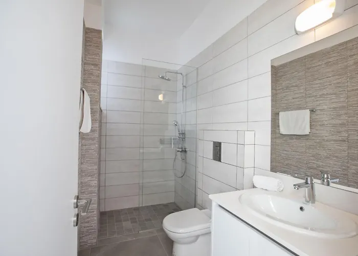 Schoene Olivine Pearl Ol5 Mit Garten By Interhome