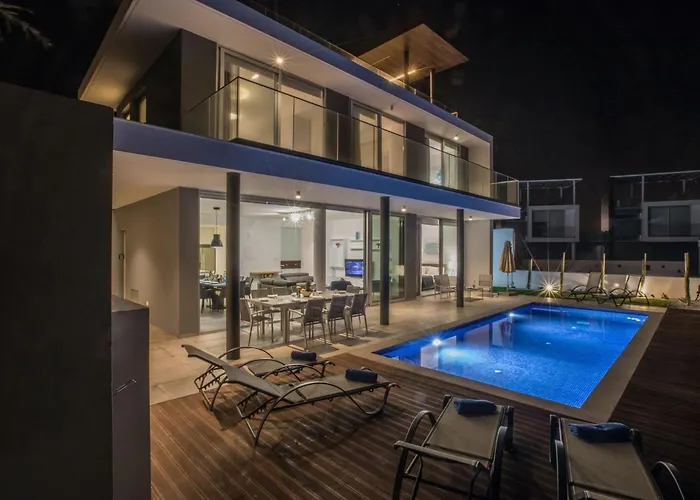 Schoene Olivine Pearl Ol5 Mit Garten By Interhome Nyaraló