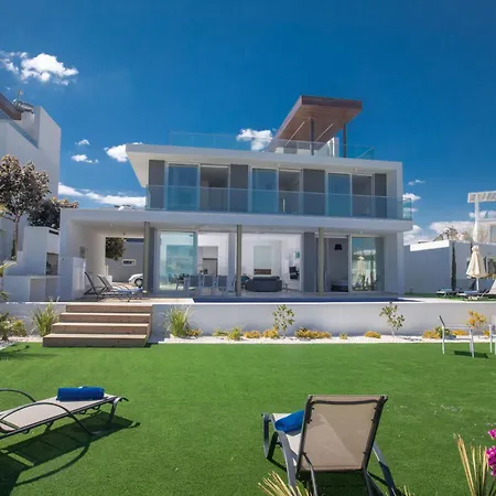 Schoene Olivine Pearl Ol5 Mit Garten By Interhome * بروتاراس